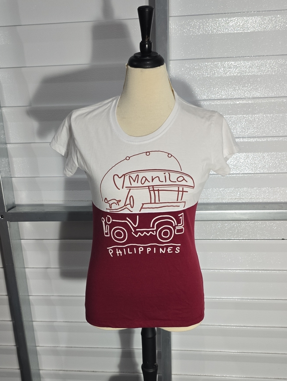Philippines Manila Graphic Short Sleeve Tee - White & Maroon‎ Size XL
